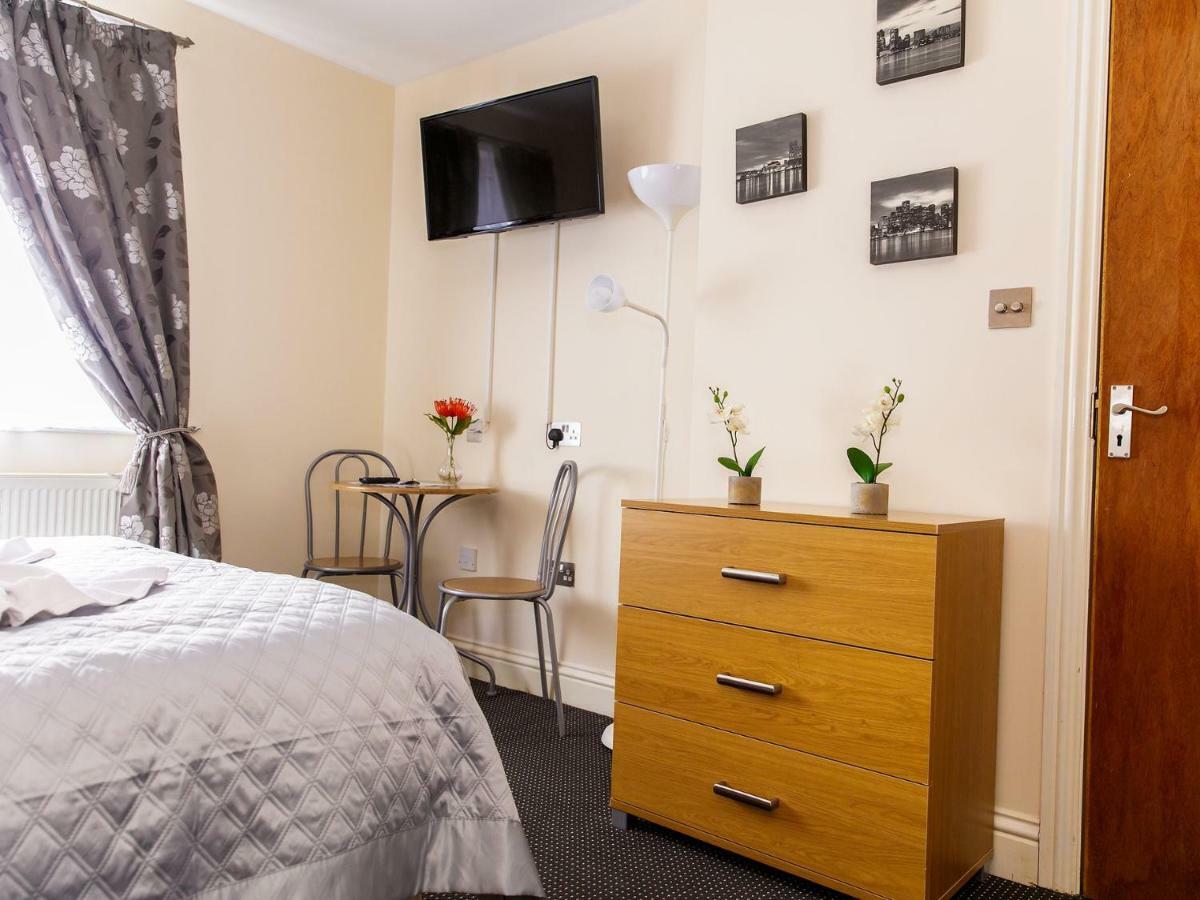 Mandeville Rooms Northolt  Room photo
